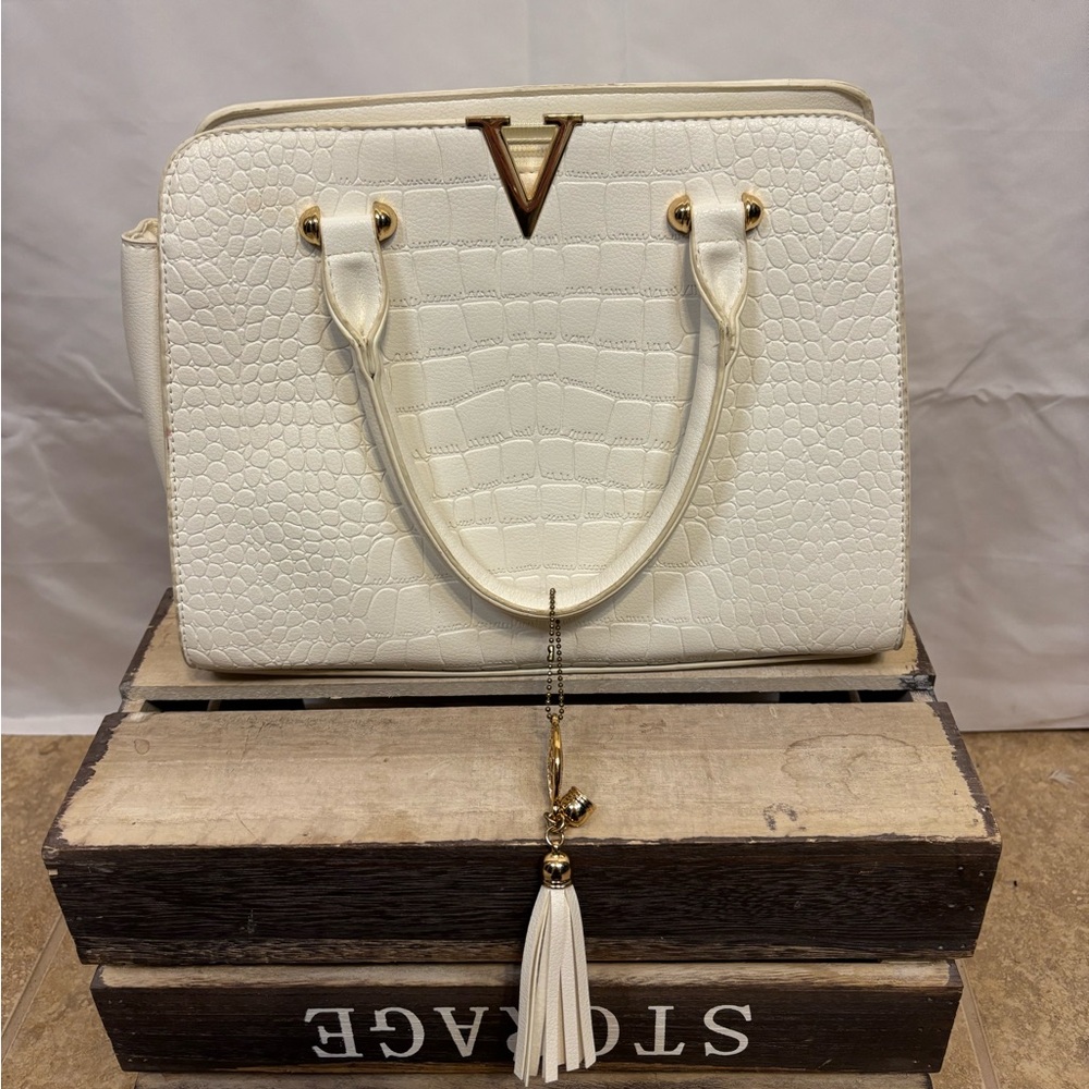 Grossi‎ Cream Croc Embossed Satchel Gold V Accent Faux Leather Handbag
